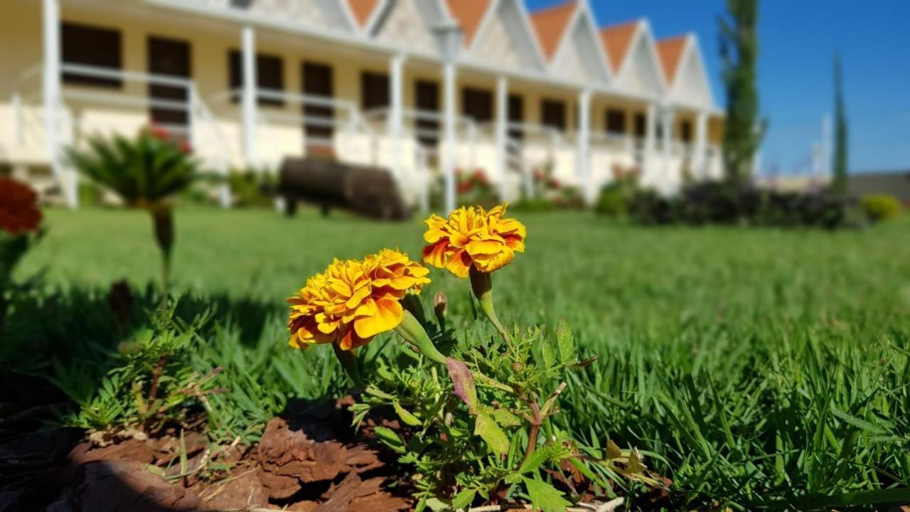 Canto Dos Canários Inn